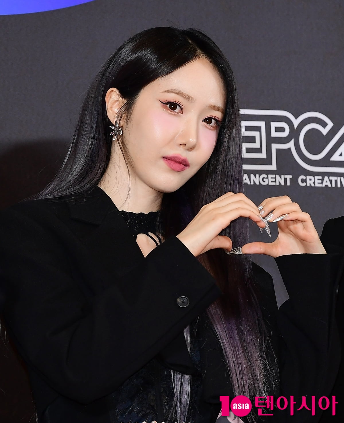 [TEN포토]비비지 신비 '봄을 부르는 하트'