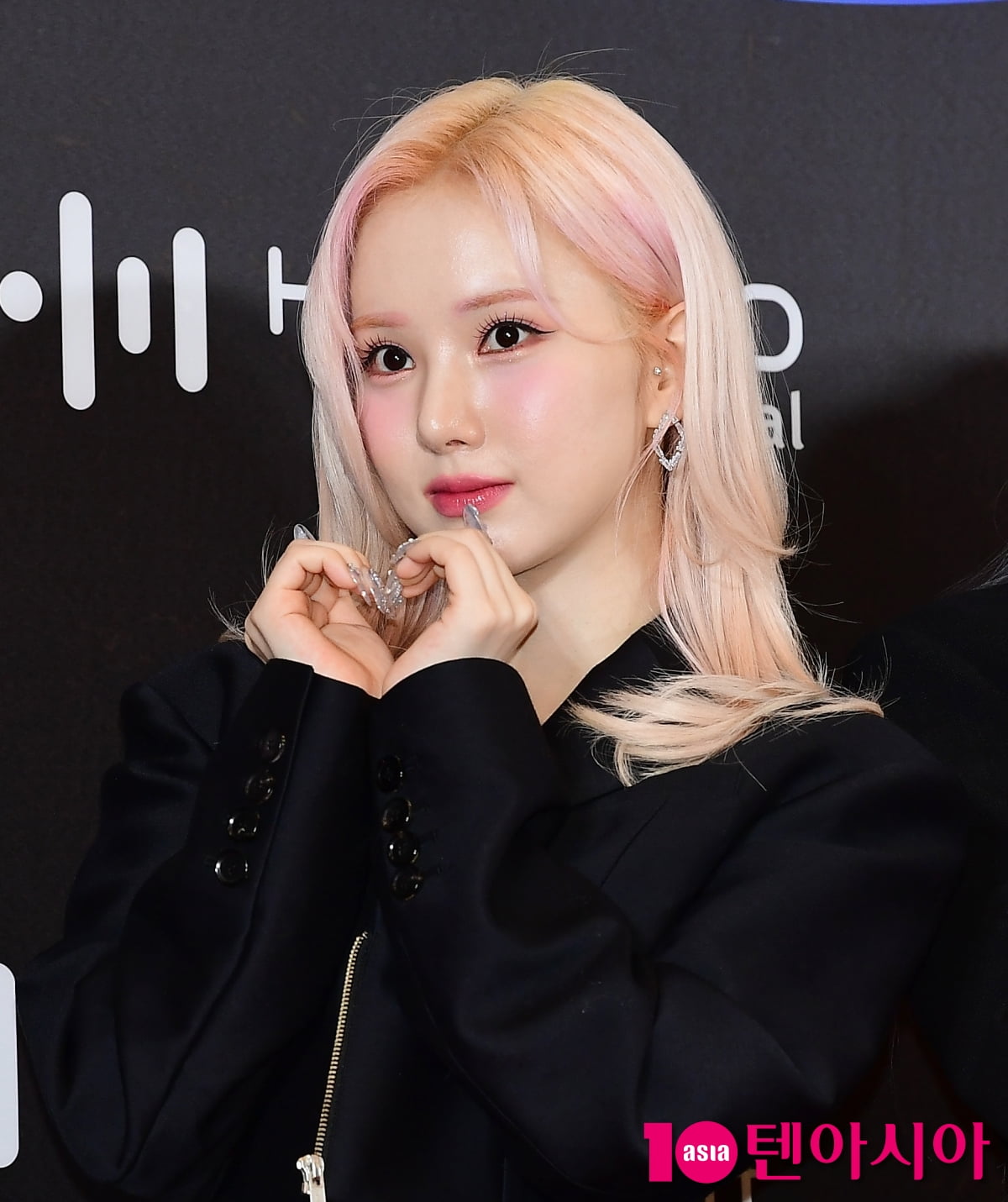 [TEN포토]비비지 은하 '핑크빛 하트'