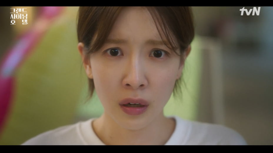 사진=tvN X TVING O'PENing(오프닝) 시리즈 '그랜드 샤이닝 호텔' 방송 캡처본.