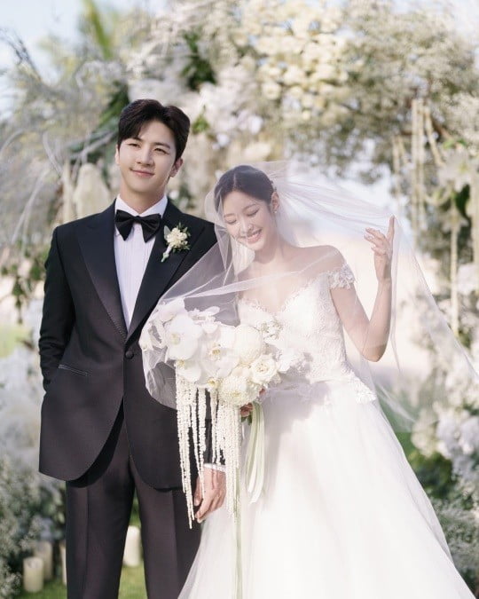 천둥♥미미, 웨딩화보 공개…발리 촬영에 감격 "감사한 인연" [TEN이슈]