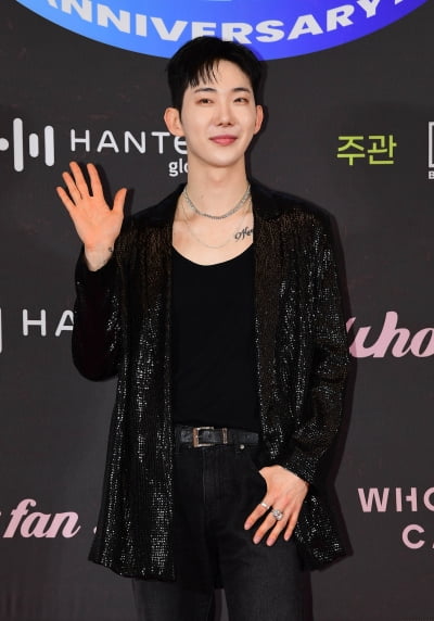 [TEN포토]조권 '점점 말라가네'