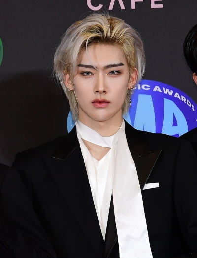 [TEN포토]제로베이스원 리키 '만찢남'
