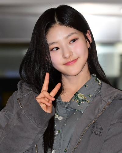 [TEN포토]키스오브라이프 하늘 '귀엽게 브이'