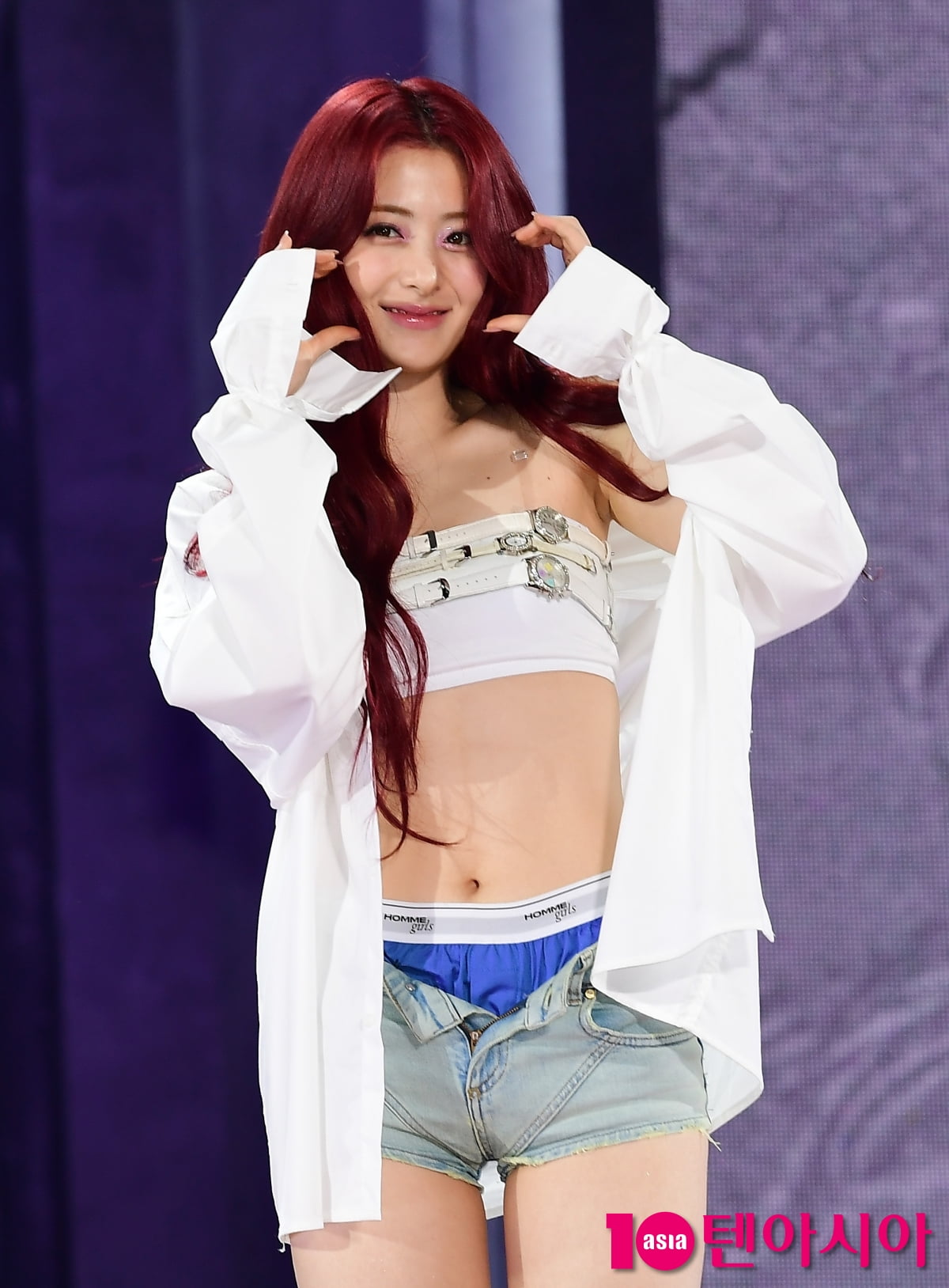 [종합] 불안한 내면 꺼낸 르세라핌, "도쿄돔 찍고 핫100 노려요"   