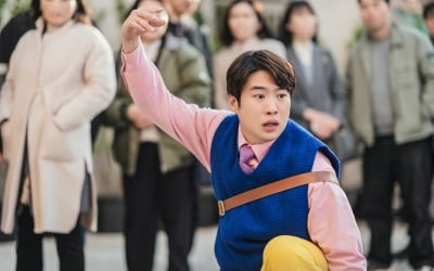 김유정이 '닭강정'이라니…안재홍, '마스크걸'·'LTNS' 이어 3번째 은퇴설 예약