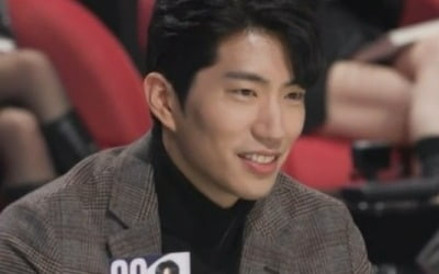 "쓰담쓰담 해줘"…덱스 닮은꼴 자산운용사, 플러팅도 덱스급('커플팰리스')