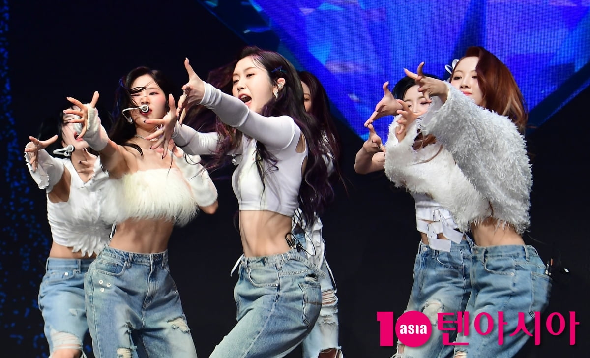 [TEN포토]트라이비 '힐링주는 무대'