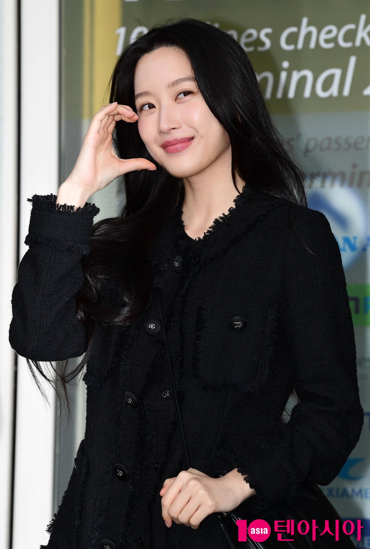 문가영, 청순함 흩날리는 공항패션...우아한 블랙[TEN포토+]