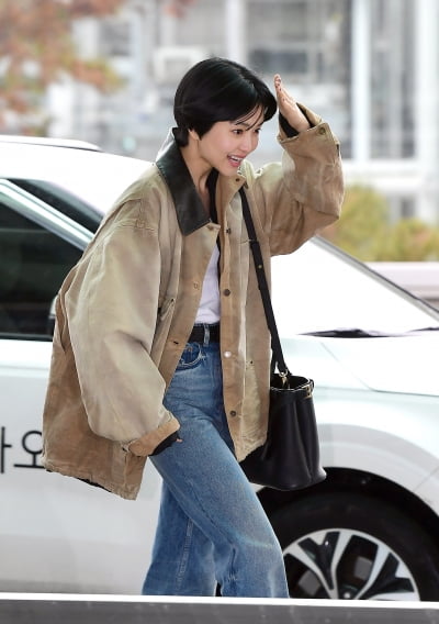 [TEN포토]김태리 '날씨도 질투하는 미모'