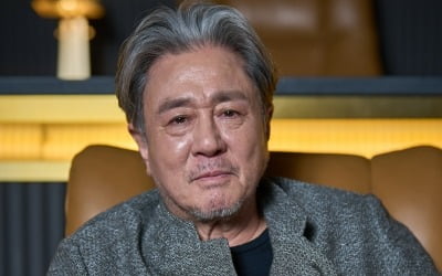 '61歳'チェ・ミンシク「遅くなる前に激情メロしたい」
