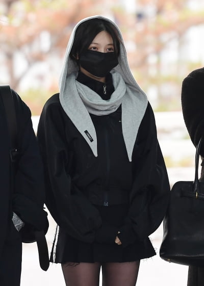 [TEN포토]아이브 가을 '화려한 출국길'