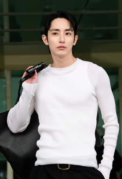 [TEN포토]이수혁 '상남자의 향기'