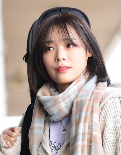 [TEN포토]QWER 시연 '햇살에 더해진 이쁨'