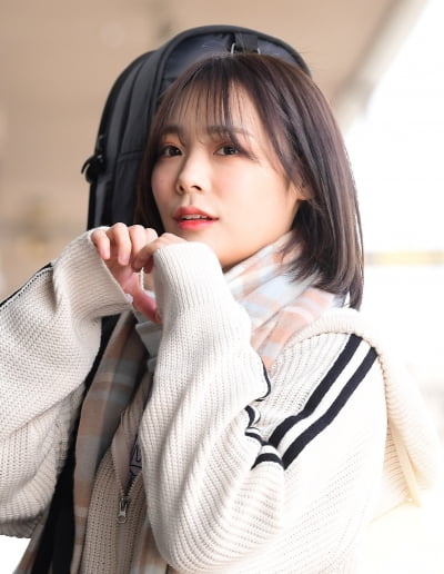 [TEN포토]QWER 시연 '수줍은 하트'