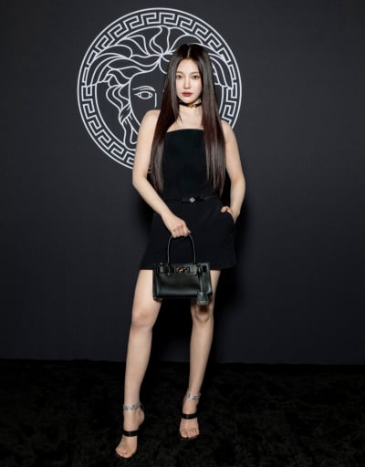 aespa Ningning attends Milan Fashion Week as Versace ambassador