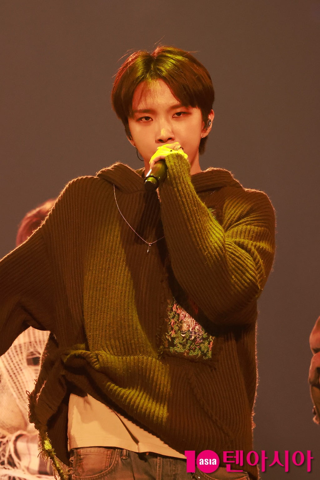 [TEN포토] 보이넥스트도어 운학 '설레는 눈빛'
