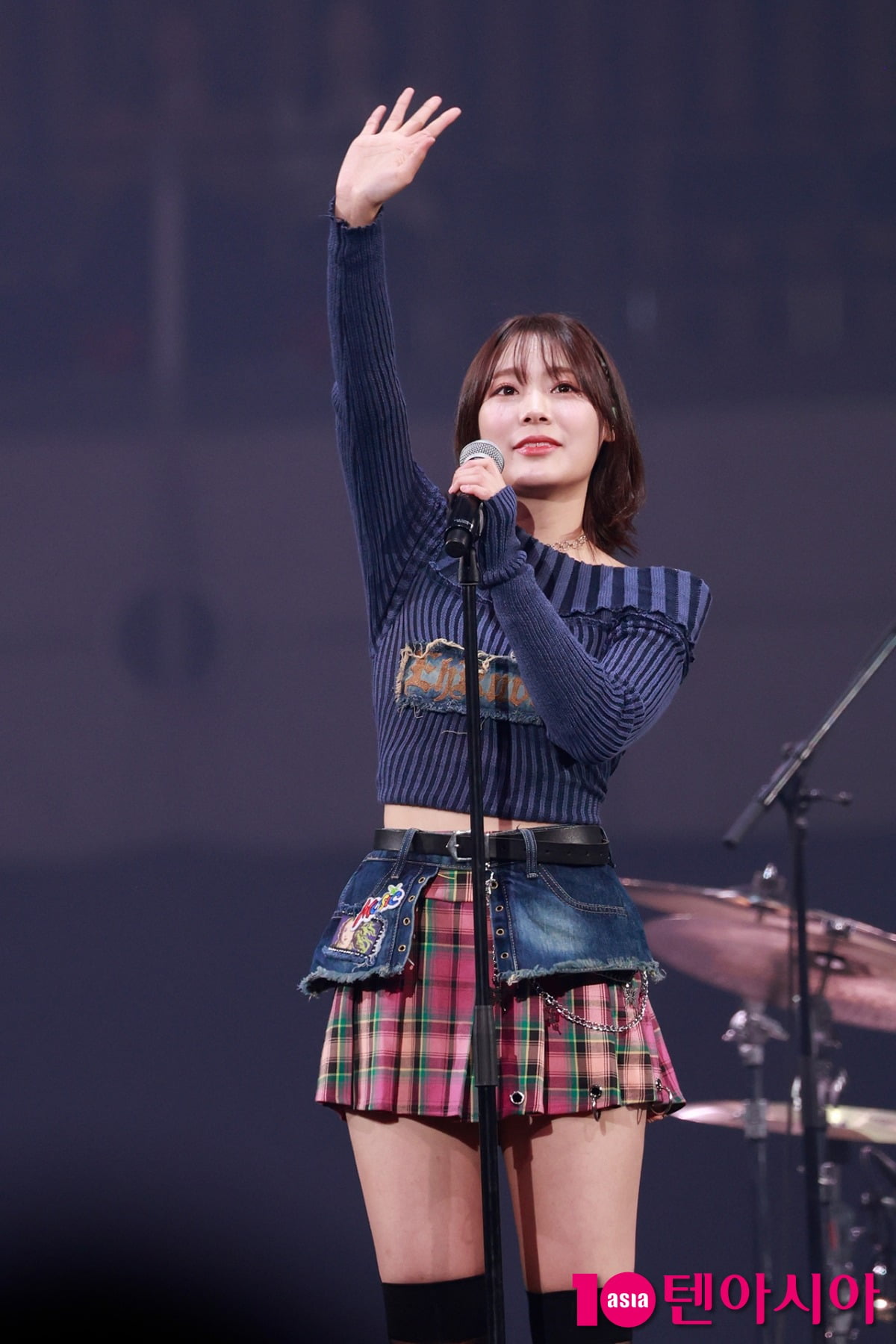 [TEN포토] QWER 시연 '더 가까이 보고 싶어'