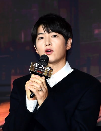[TEN포토]송중기 '데뷔후 첫 북한말 연기 만족해'