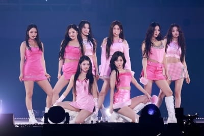 [TEN포토] 프로미스나인 '치명적 매력 물씬'