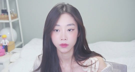 "이미지 하락" vs "생계 유지" 러블리즈 서지수, 인터넷 방송 BJ 데뷔놓고 논란 [TEN피플]
