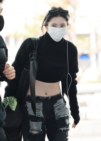 [TEN포토]한소희 '가려도 예쁨주의보'