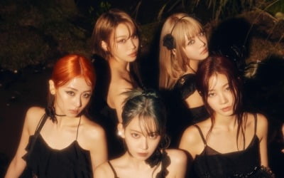 르세라핌 'EASY', 누적 판매량 100만장 돌파