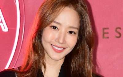 "버티고 버티면 시간은 흘러" 박민영, 그간 논란에 밝힌 심경 [TEN이슈]