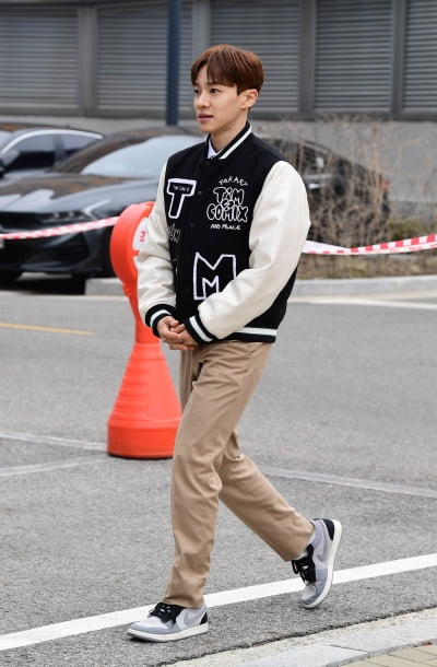 [TEN포토]이기광 '교복도 잘어울려~'