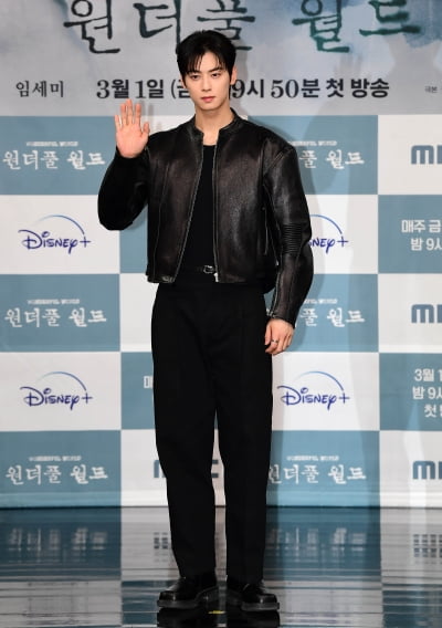 [TEN포토]차은우 '터프한 매력'