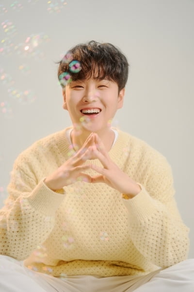 송민준, 화이트데이에 달콤한 사탕을 주고 싶은 남자 트로트 가수 1위…성리 2위[TEN차트]