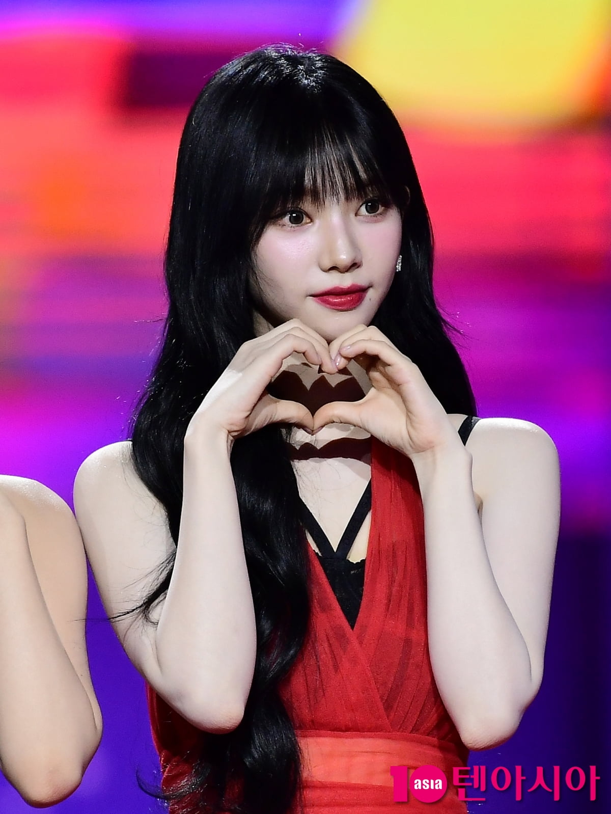 "카리나 연애 반성문, K팝에 불 질렀다" SM, 시대착오적 위기 대처 책임론 대두[TEN피플]