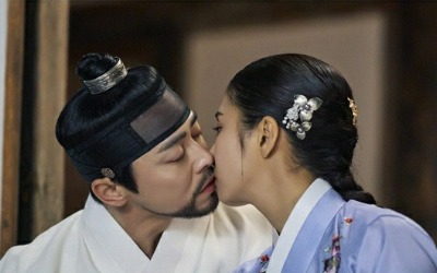 女になったシン·セギョン、チョ·ジョンソクと月明かりのキス