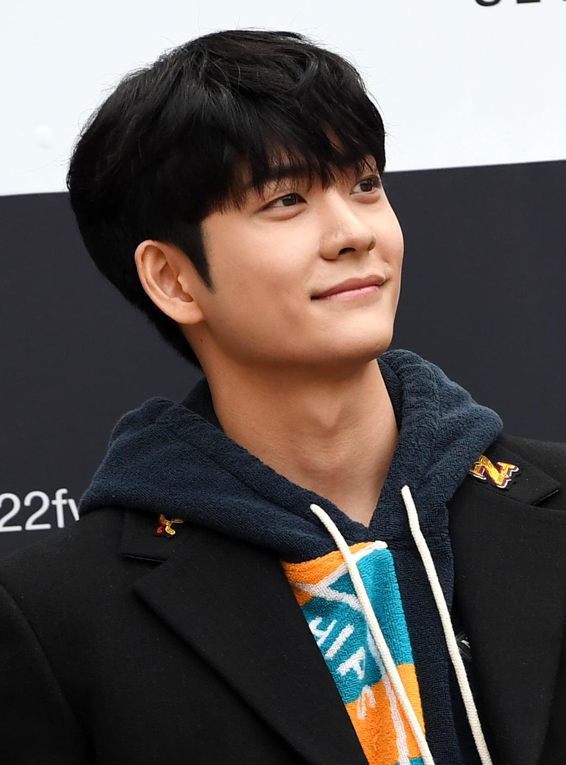 BTS 진은 오고, 송강은 떠난다…2024년 '軍복무 바통터치' ★는 누구? [TEN피플] 