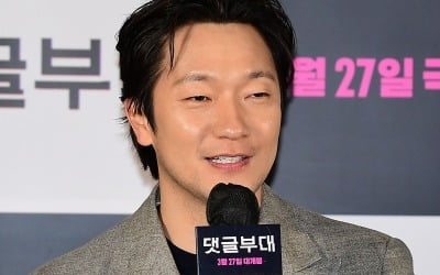 「千万俳優」ソン・ソング、「Comment Army」でカムバック