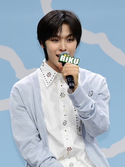 [TEN포토] NCT WISH 리쿠 '매력적인 눈빛'