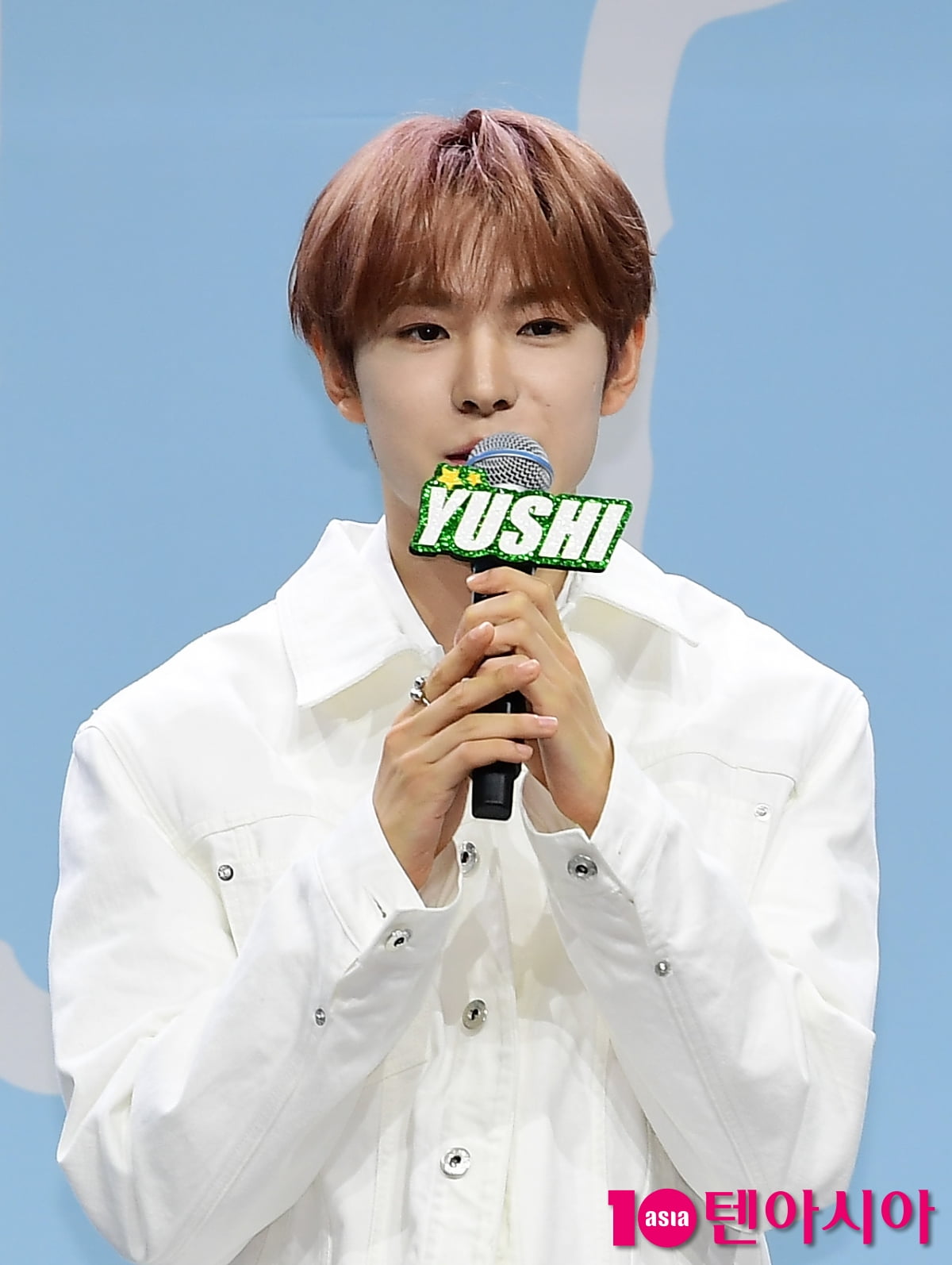 [TEN포토] NCT WISH 유우시 '열일중인 미소년'