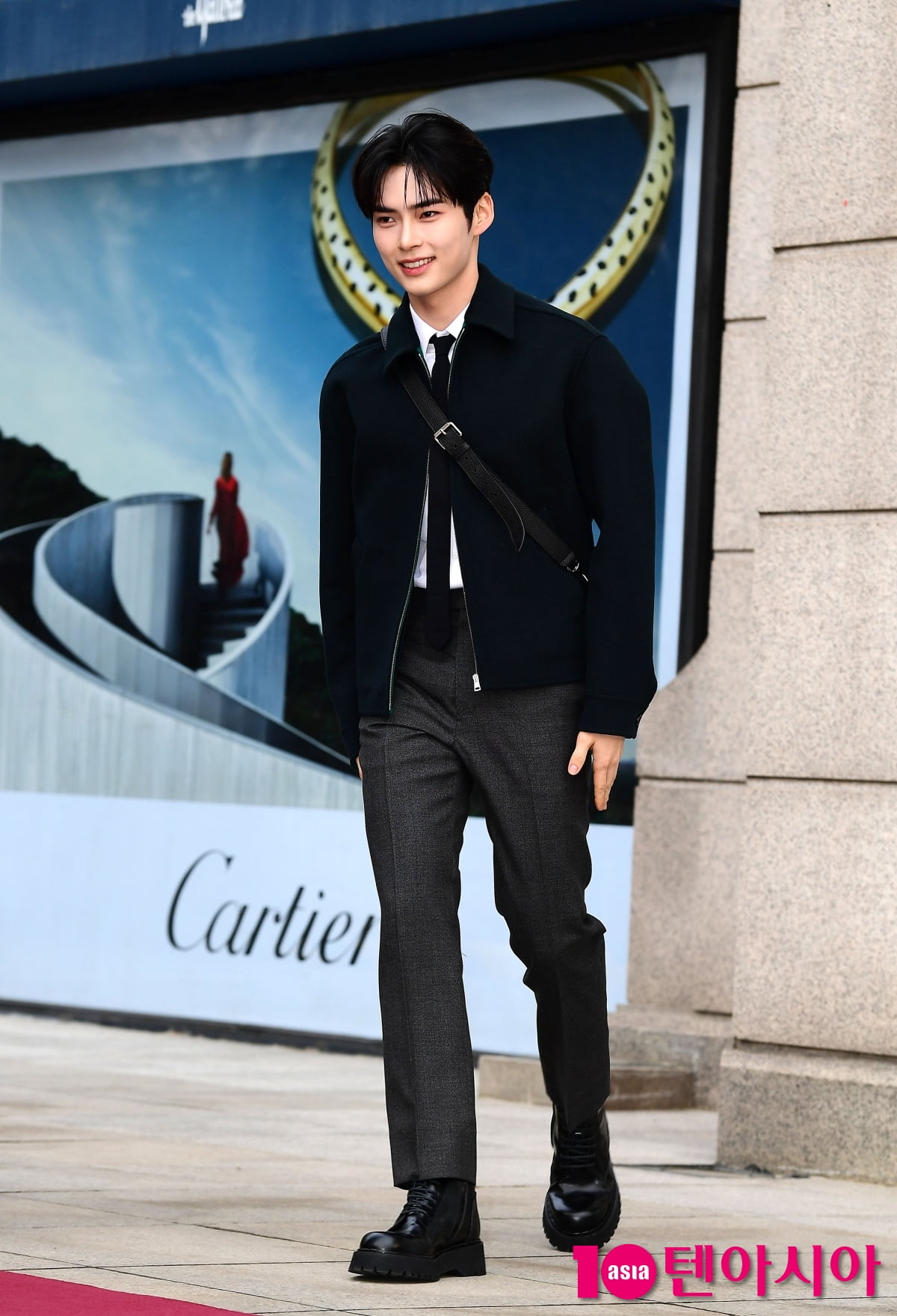 [TEN포토]제로베이스원 성한빈 '등장부터 멋짐'