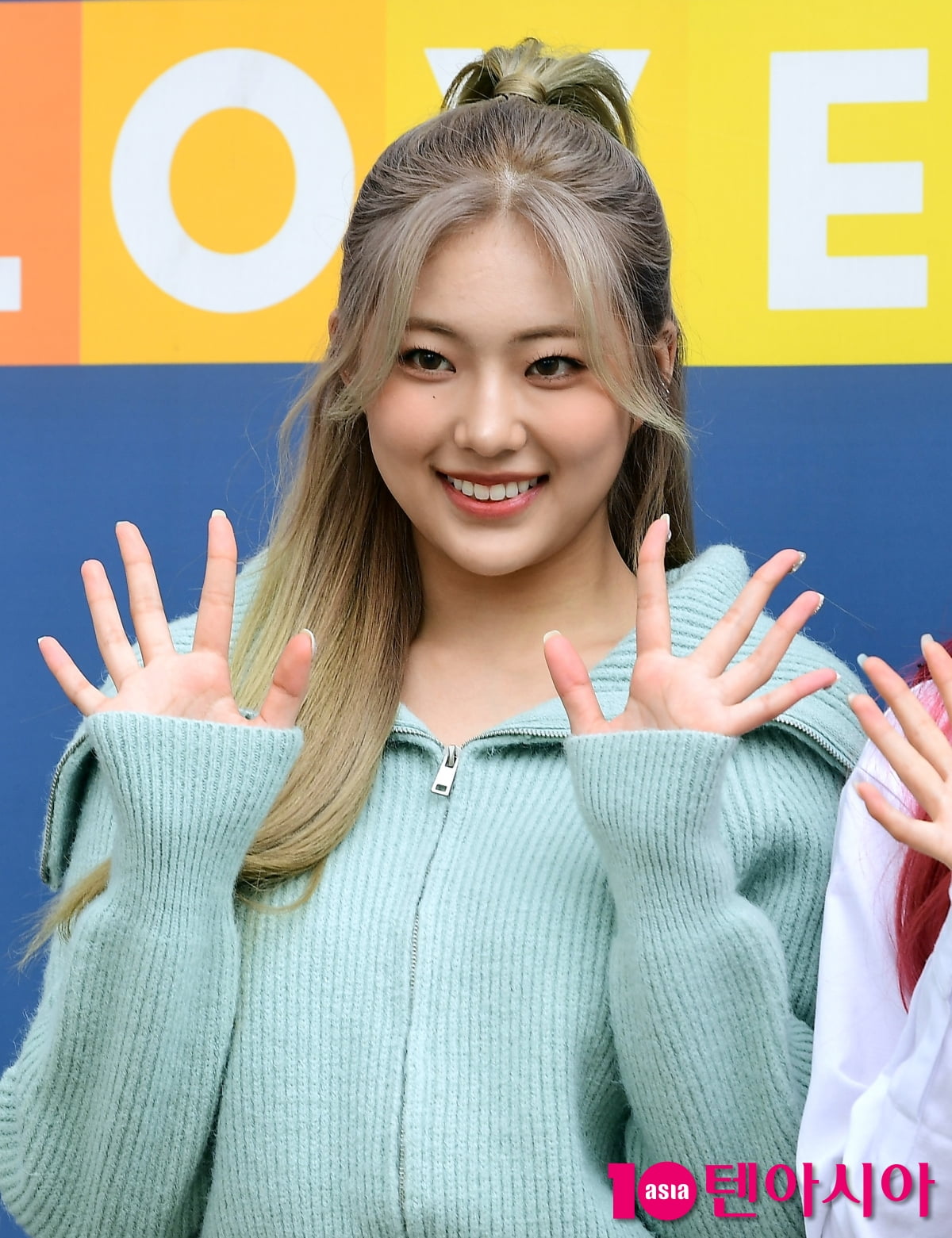 [TEN포토]하이키 옐 '막내의 귀여움'