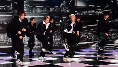 [TEN포토]싸이커스 '정훈 빨리 10인체제로 같이 가고 싶다'