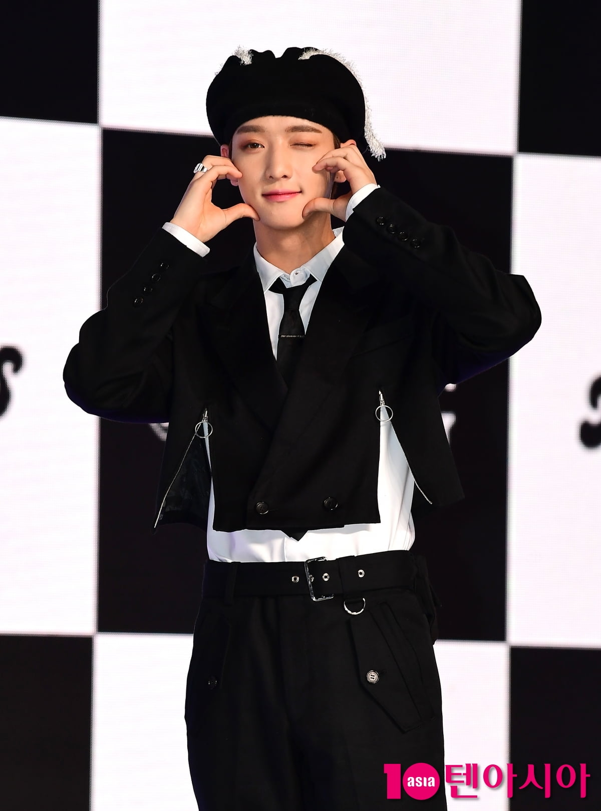 [TEN포토]싸이커스 유준 '포즈 장인'