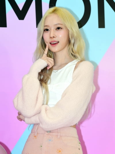 [TEN포토]에스파 윈터 '행복바이러스 여신 그 자체'