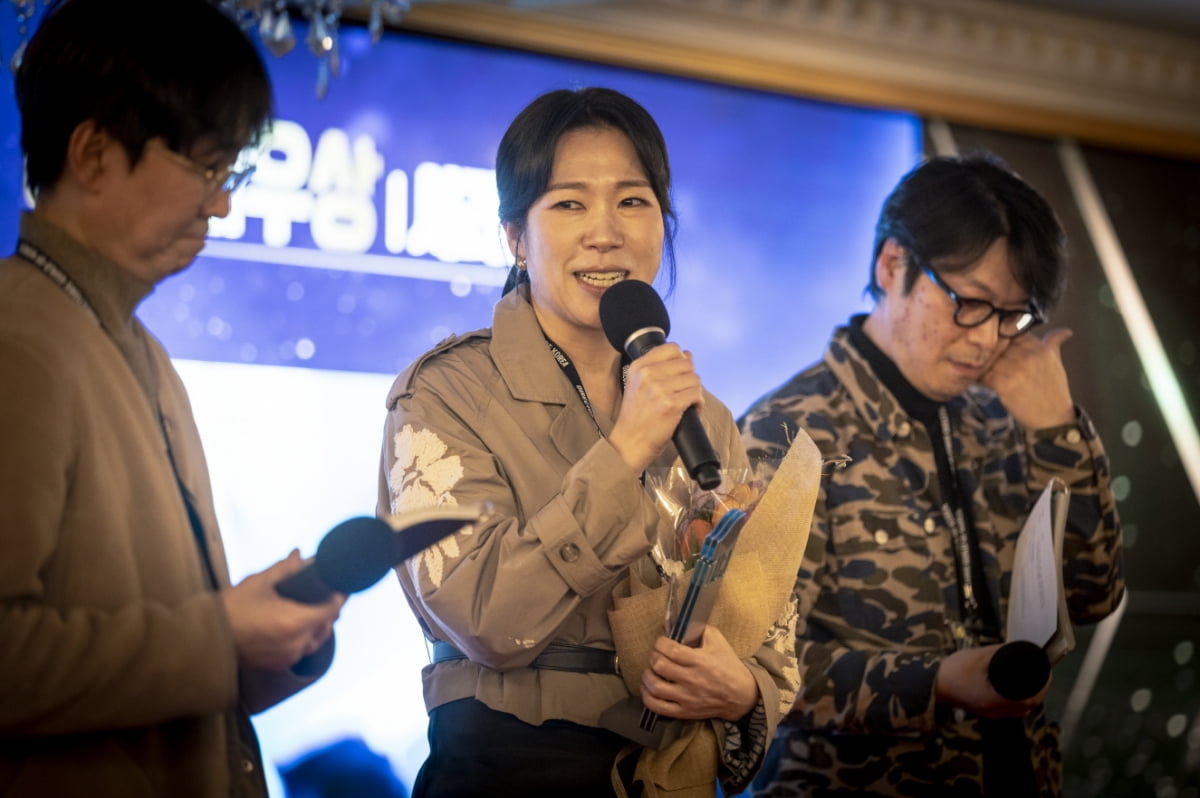 "故 이선균의 조언+애정 덕분"…'이선균 유작' 감독, 디렉커스컷 신인상