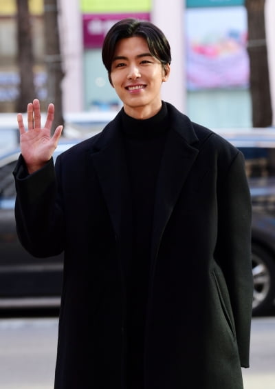 [TEN포토]서재우 '김종현도 왔어요'(고려거란전쟁 종방연)