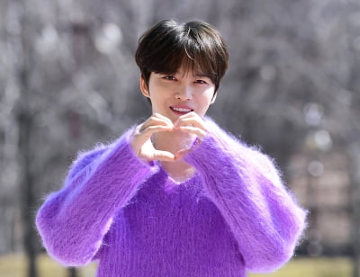 Kim Jaejoong, first terrestrial entertainment show in 15 years... brilliant visuals