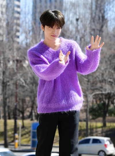 [TEN포토]김재중 '설레이는 손인사'