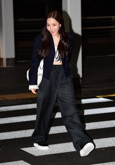 [TEN포토]박민영 '청순미 뿌리며 출국'