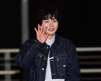 [TEN포토]이이경 '파마한 쓰레기'
