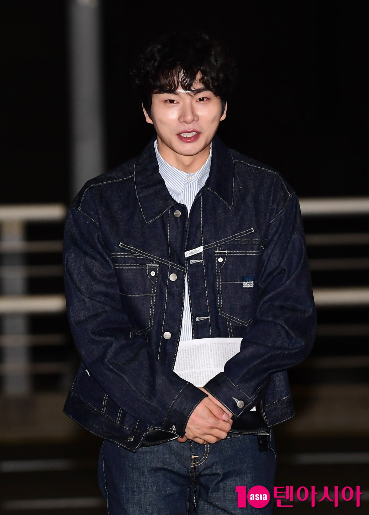 [TEN포토]이이경 '공손한 출국길'