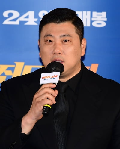 [TEN 포토]허명행 감독 '관객이 요구하는 영화를 만들도록 노력했다'