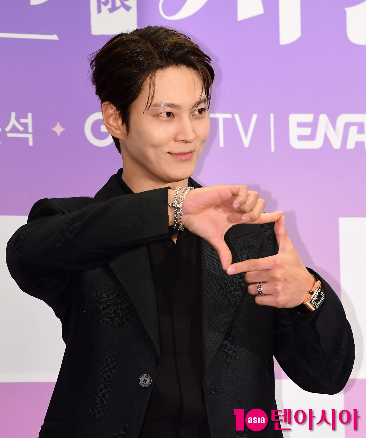 [TEN포토]주원 '내가 까칠한 사진사'